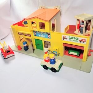 1973 Fisher-Price Little People #997 Family VILLAGE ACCESSORIES Incomplete